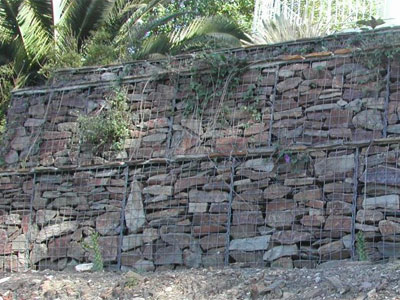 杰创丝网电焊石笼网具有以下特点：